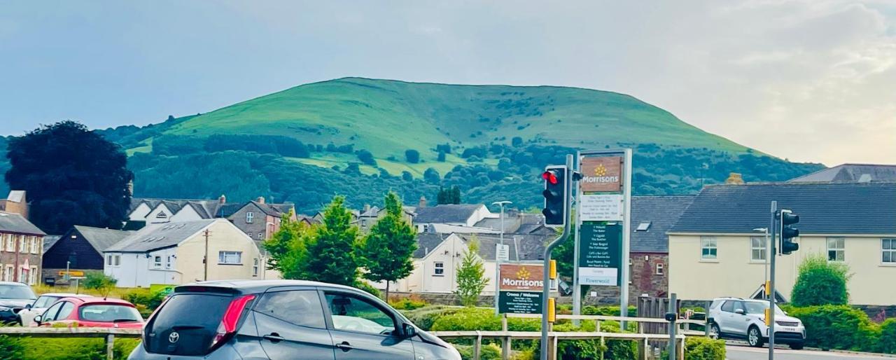 Tanglewood House Abergavenny With Private Parking Villa Buitenkant foto