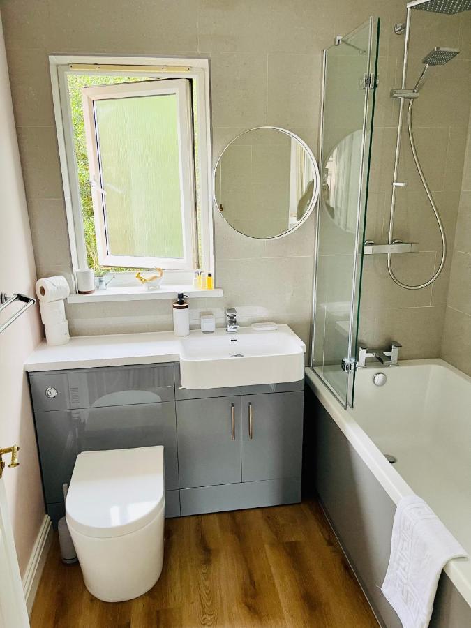 Tanglewood House Abergavenny With Private Parking Villa Buitenkant foto