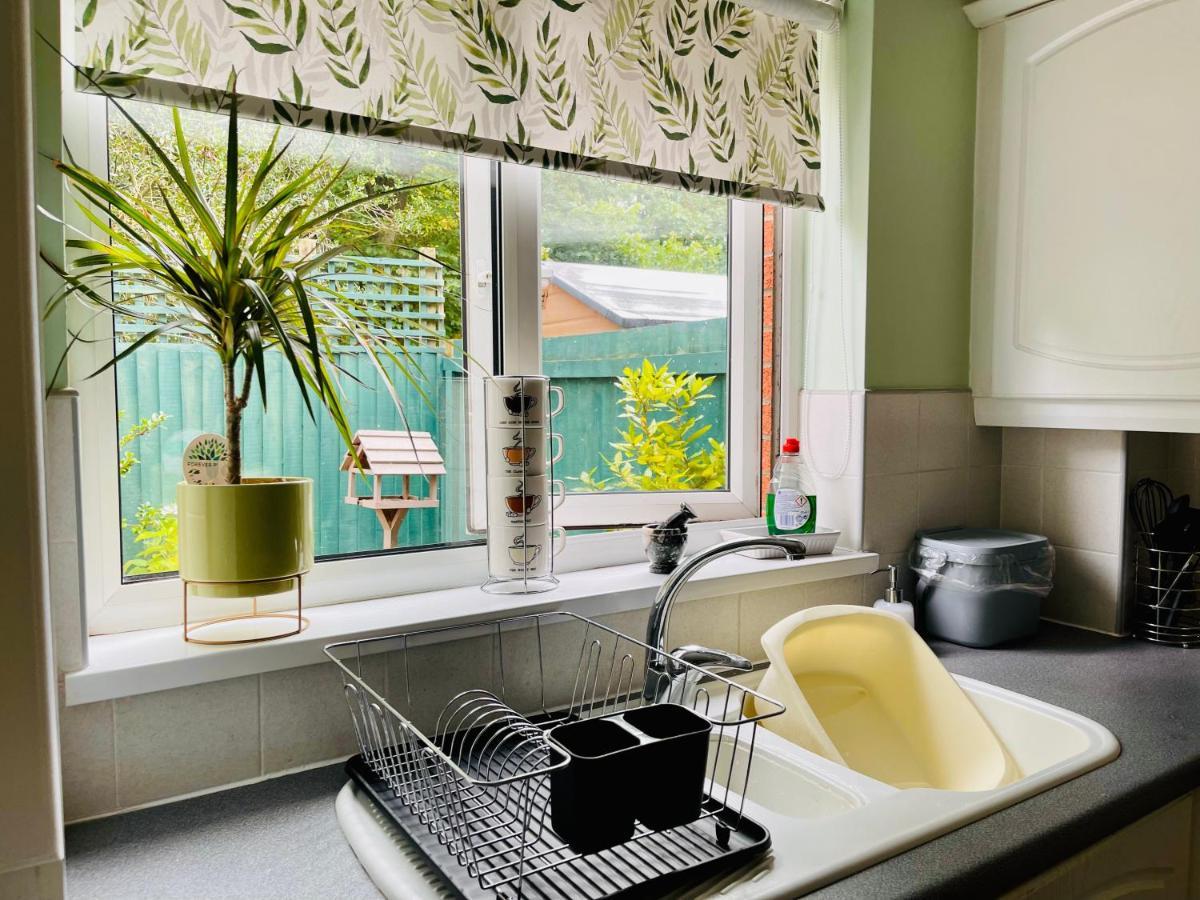 Tanglewood House Abergavenny With Private Parking Villa Buitenkant foto