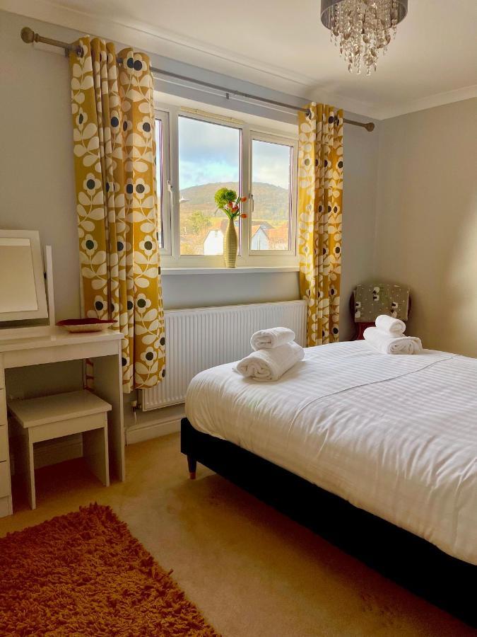 Tanglewood House Abergavenny With Private Parking Villa Buitenkant foto
